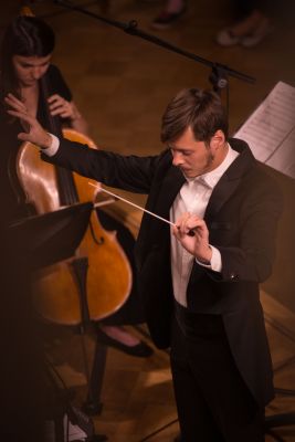 В Рахманиновском зале консерватории Синодальный хор продолжает проект «Музыка, возрождающая святыни»
