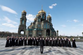 Московский Синодальный хор спел в Главном храме вооружённых сил России