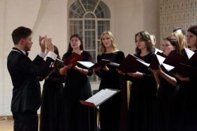 15 октября Молодёжный Синодальный хор выступил с сольным концертом в Новоиерусалимском монастыре
