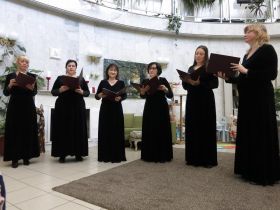 В московских хосписах продолжаются концерты Синодального хора